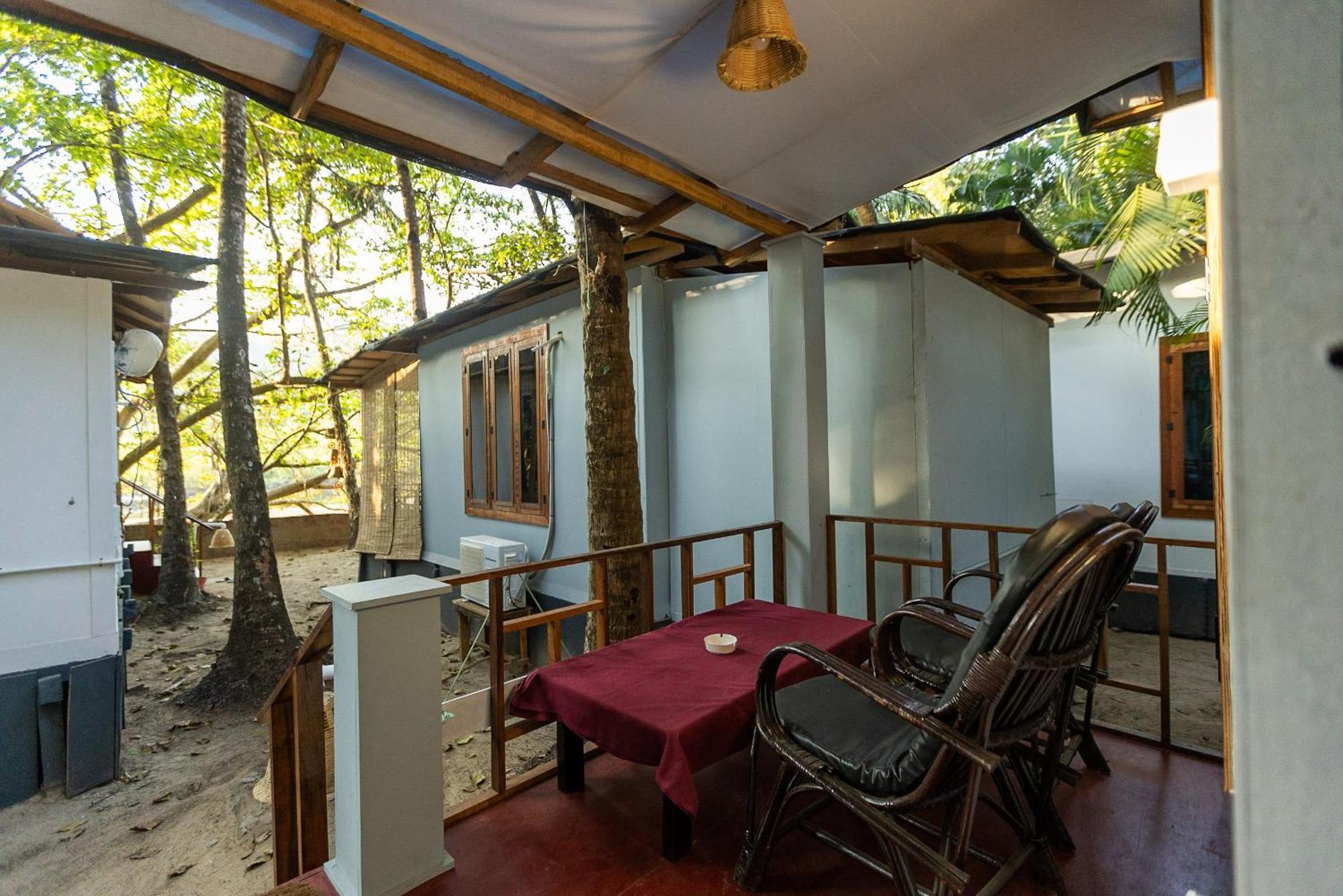 Feather Touch Hotels And Resorts Палолем Екстериор снимка